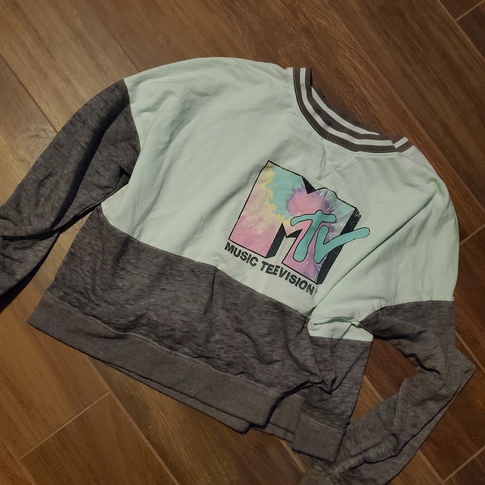 Mtv sweater